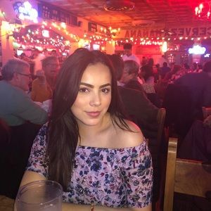 Meet your Posher, Valezka